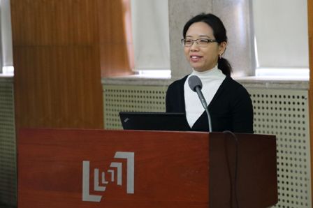 徐慧芳主任主持會(huì)議